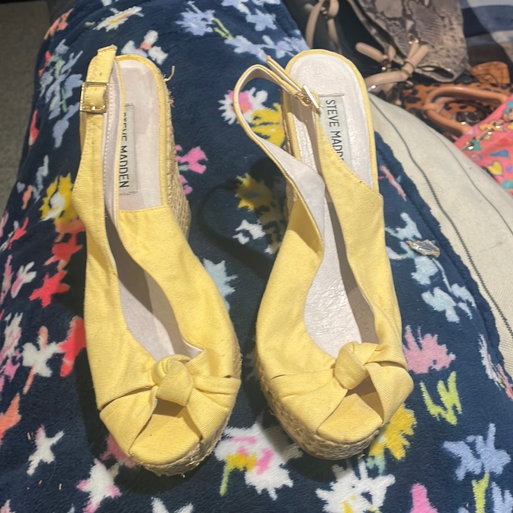 Steve Madden yellow platform sandals